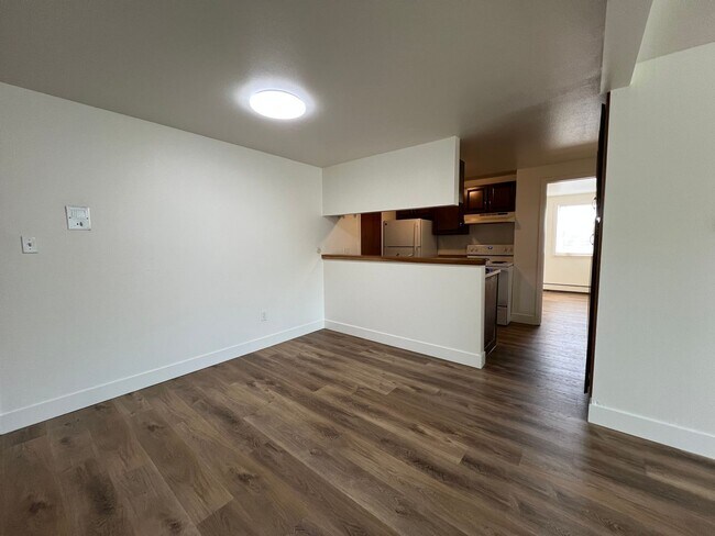 Building Photo - Robertson1005 (KC-JF)