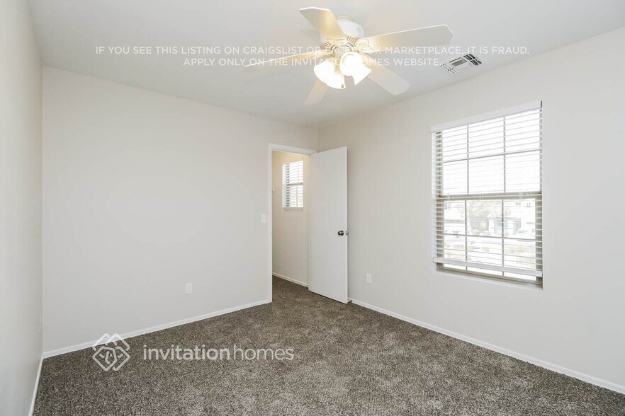 Building Photo - 3642 E Constitution Dr