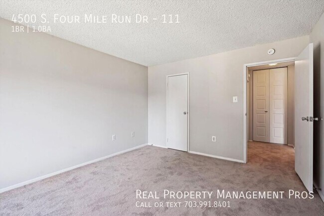 Building Photo - 4500 S Four Mile Run Dr