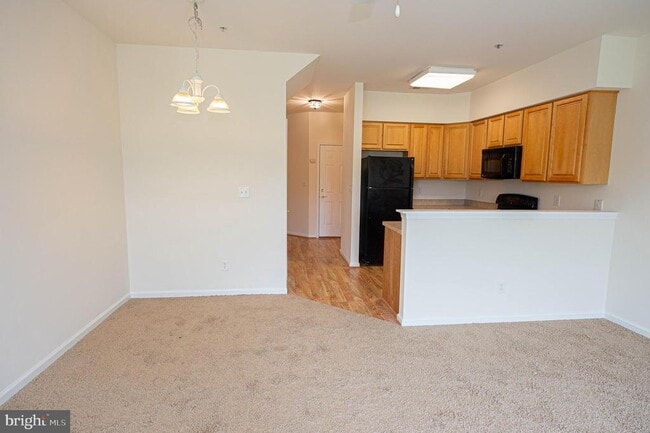 Building Photo - 438 Parkview Ct