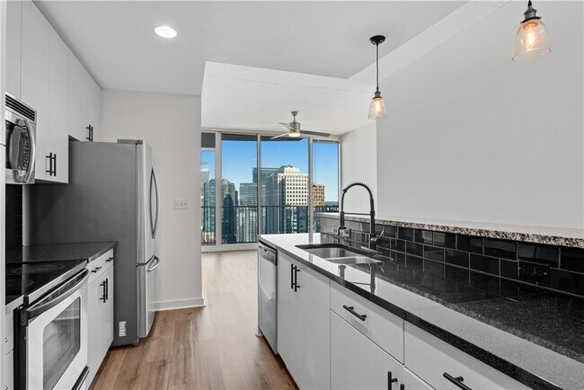 Building Photo - 860 Peachtree St NE