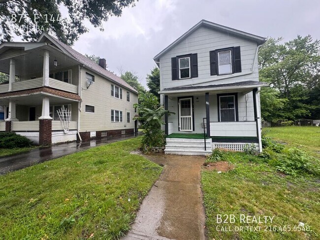 Building Photo - 875 E 144th St