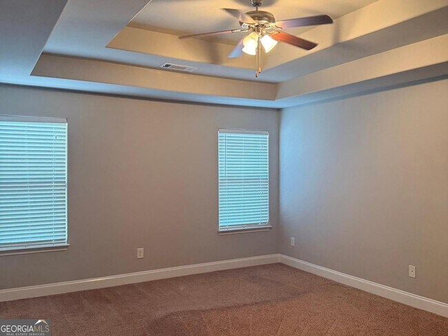 Building Photo - 125 Leland Ln