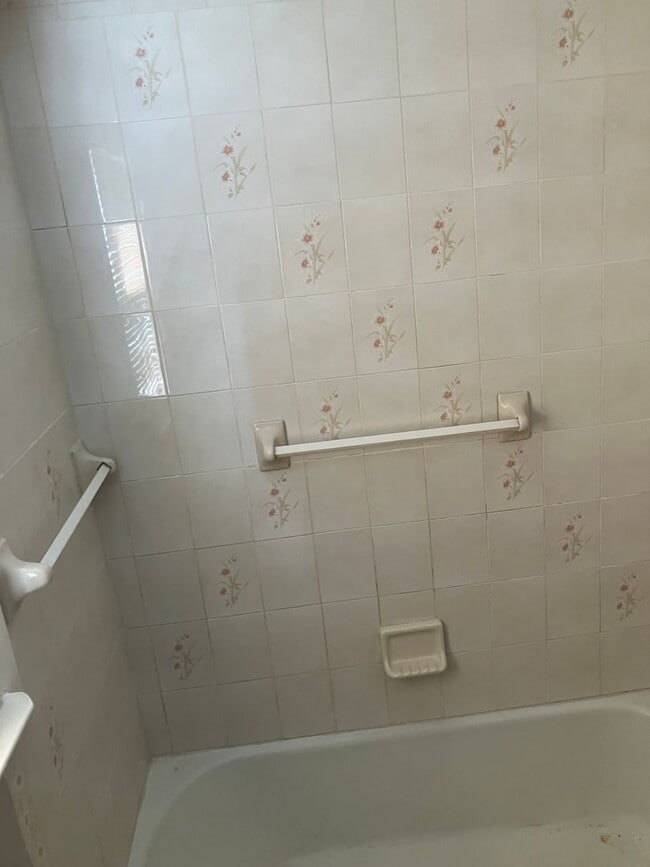 Building Photo - Cozy Camillus Cape