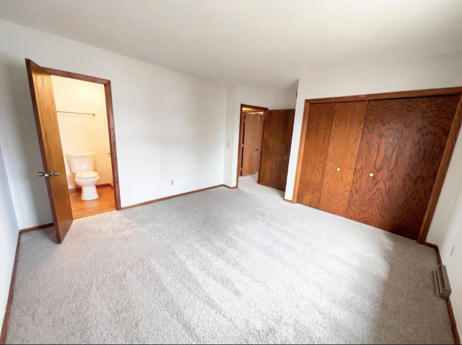 Building Photo - 14012 Underclift St NW