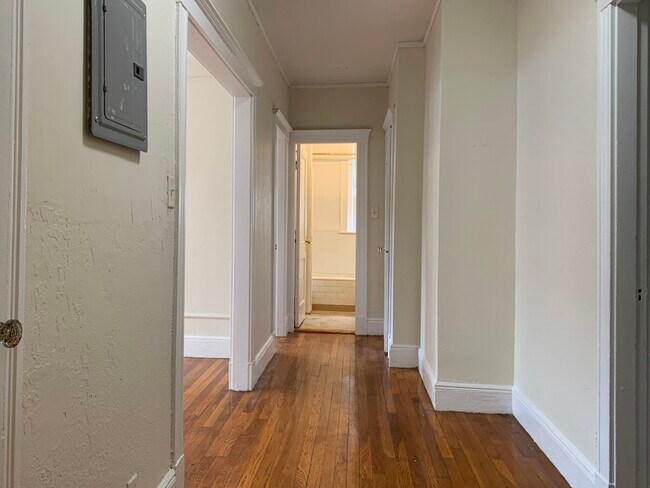 Building Photo - 4 Vinal St