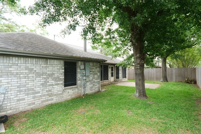 Building Photo - 17427 Hamilwood Dr