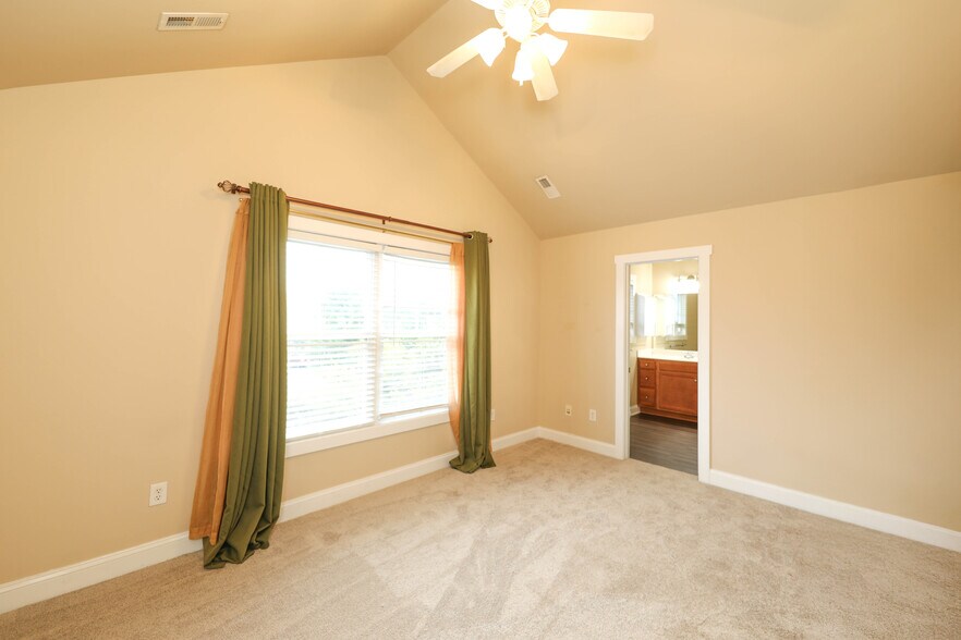 Building Photo - 328 Marquette Ct