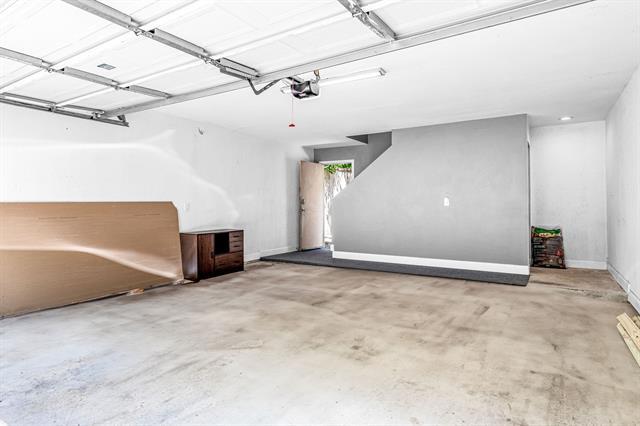 Building Photo - 1215 N Bishop Ave
