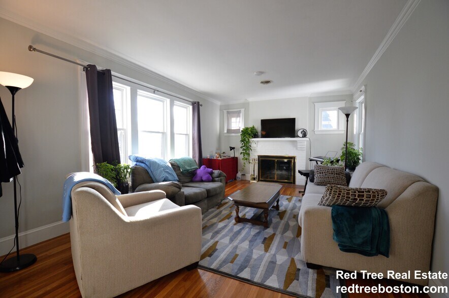 Primary Photo - 87 Athelstane Rd