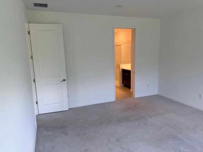 Building Photo - 15077 Shady Palms Ln