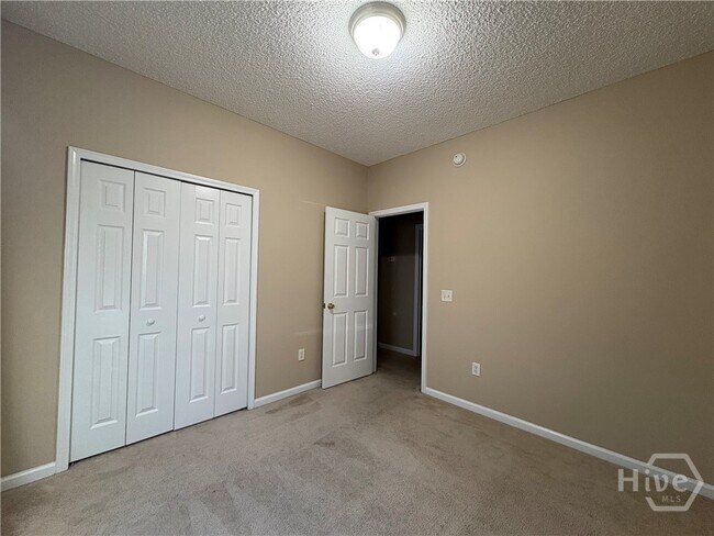 Building Photo - 37 Ross Way