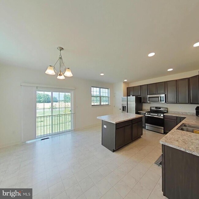Building Photo - 1445 Carrick Ct