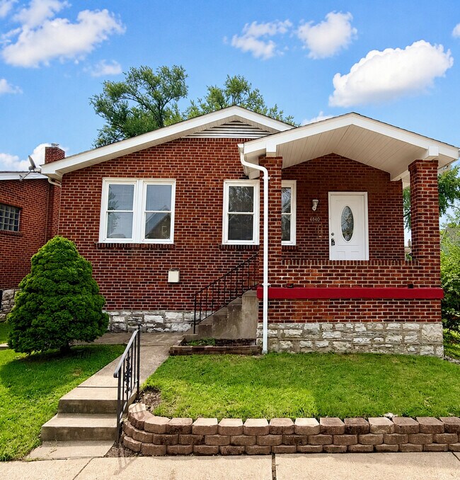 Building Photo - 4840 Gardenville Ave