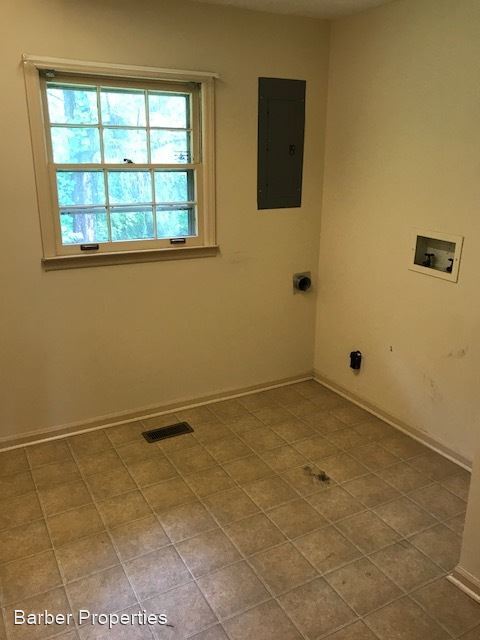 Building Photo - 2 br, 1 bath House - 111 Picadilly Circle