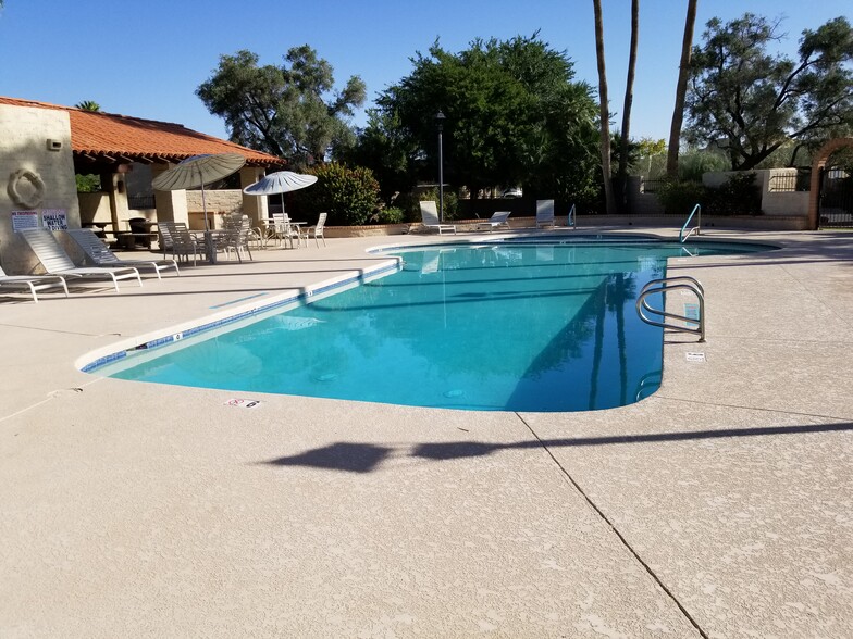 Building Photo - 16445 N 29th Dr