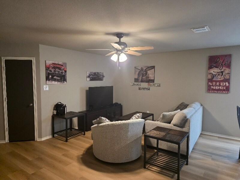 Building Photo - 12817 Cowper Dr