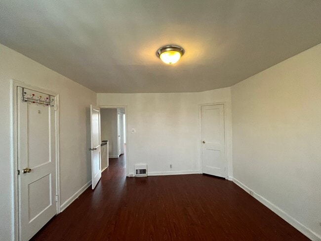 Building Photo - 2248 Disston St