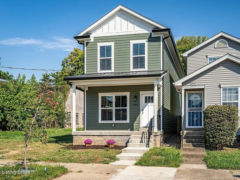 Building Photo - 935 E Madison St