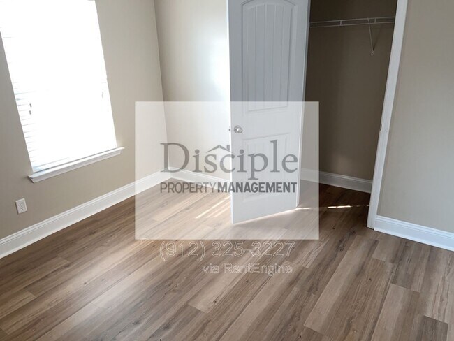 Building Photo - 202 Scarlett Ln