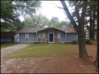 Building Photo - 511 Shirley Cove