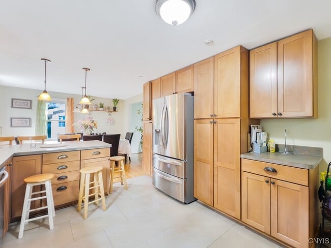 Building Photo - 7189 Coventry Rd N