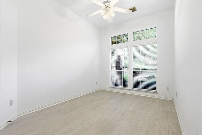 Building Photo - 7835 Stone Oak Ct