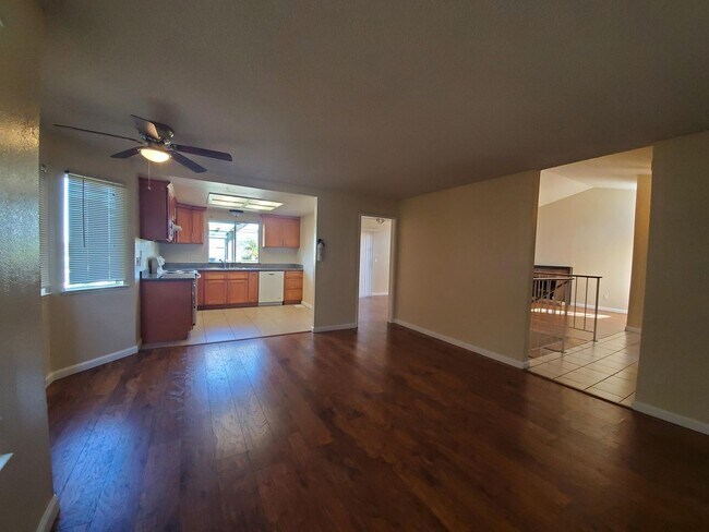 Building Photo - Nice 3 bedroom 2 bathroom Home