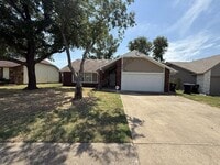 Building Photo - 2713 W Houston Pl