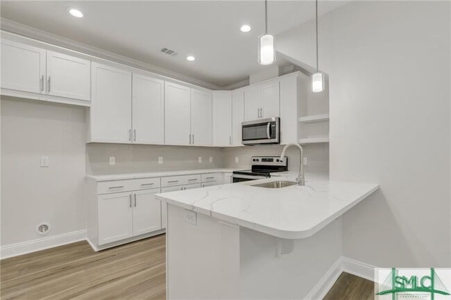 Building Photo - 157 Lower Creek Dr