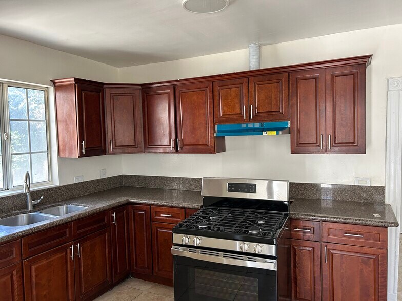 Building Photo - 4221 S Olive St