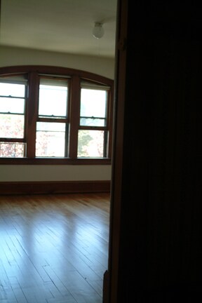 Building Photo - 617 21st Ave S