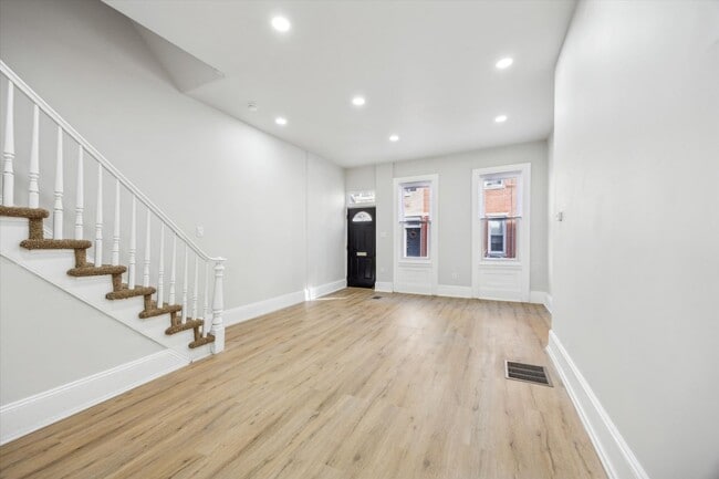 Building Photo - Stunning 4-Bedroom Townhome in the Heart of Francisville! Available NOW! Last Month’s Rent waived...