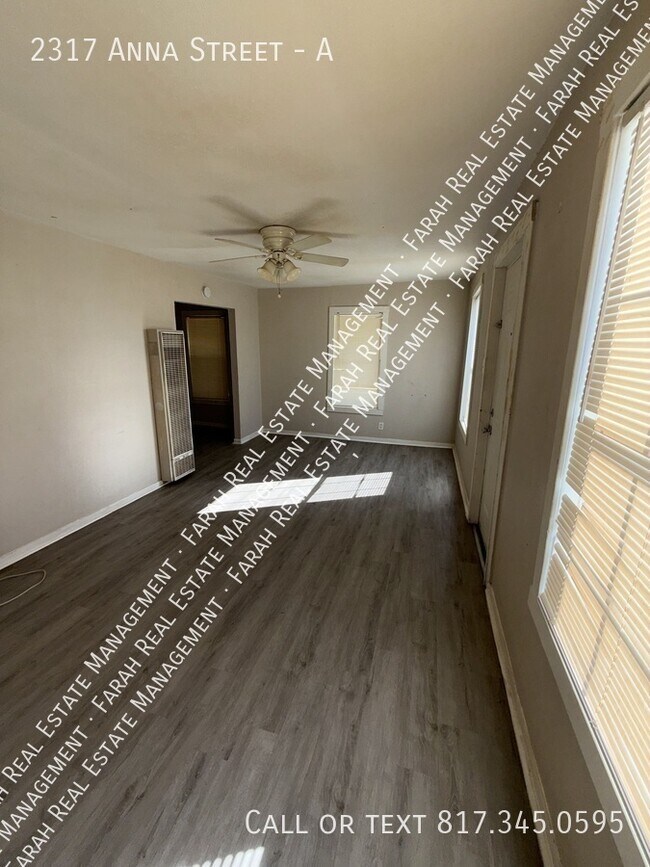 Building Photo - 2317 Anna St