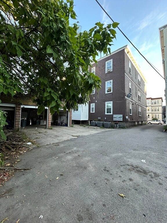 Building Photo - 36 Hosmer St