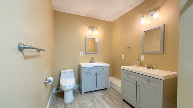 Building Photo - 170 Kingston Ave