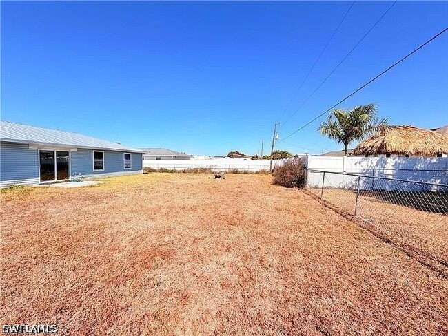 Building Photo - 419 NE 16th Pl