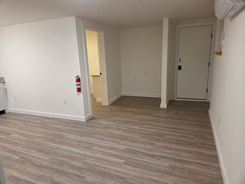 Unit 4 Storage Space - 73 Goshen Rd