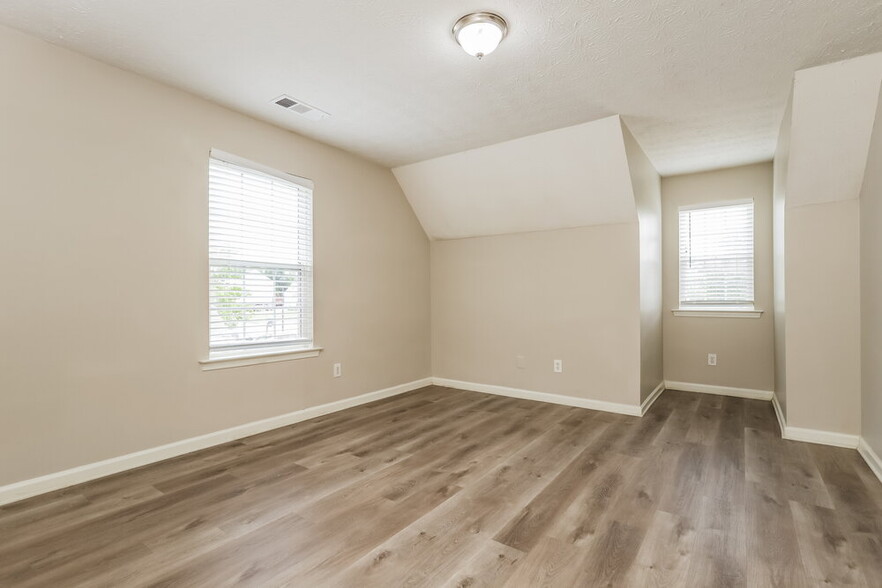Building Photo - 154 Vinings Dr