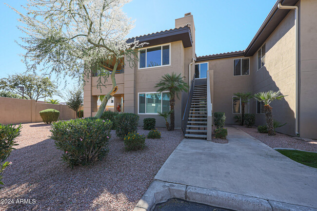 Building Photo - 7009 E Acoma Dr