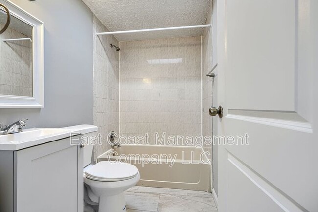 Building Photo - 3241 Bero Rd