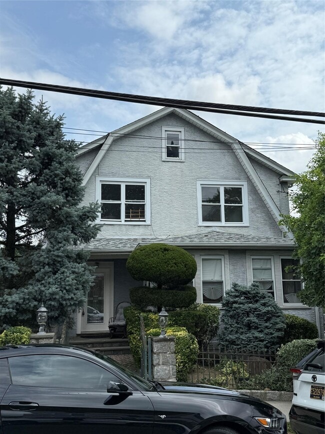 Primary Photo - 109 Greenvale Ave