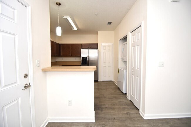 Building Photo - 2211 Golden Lake Loop