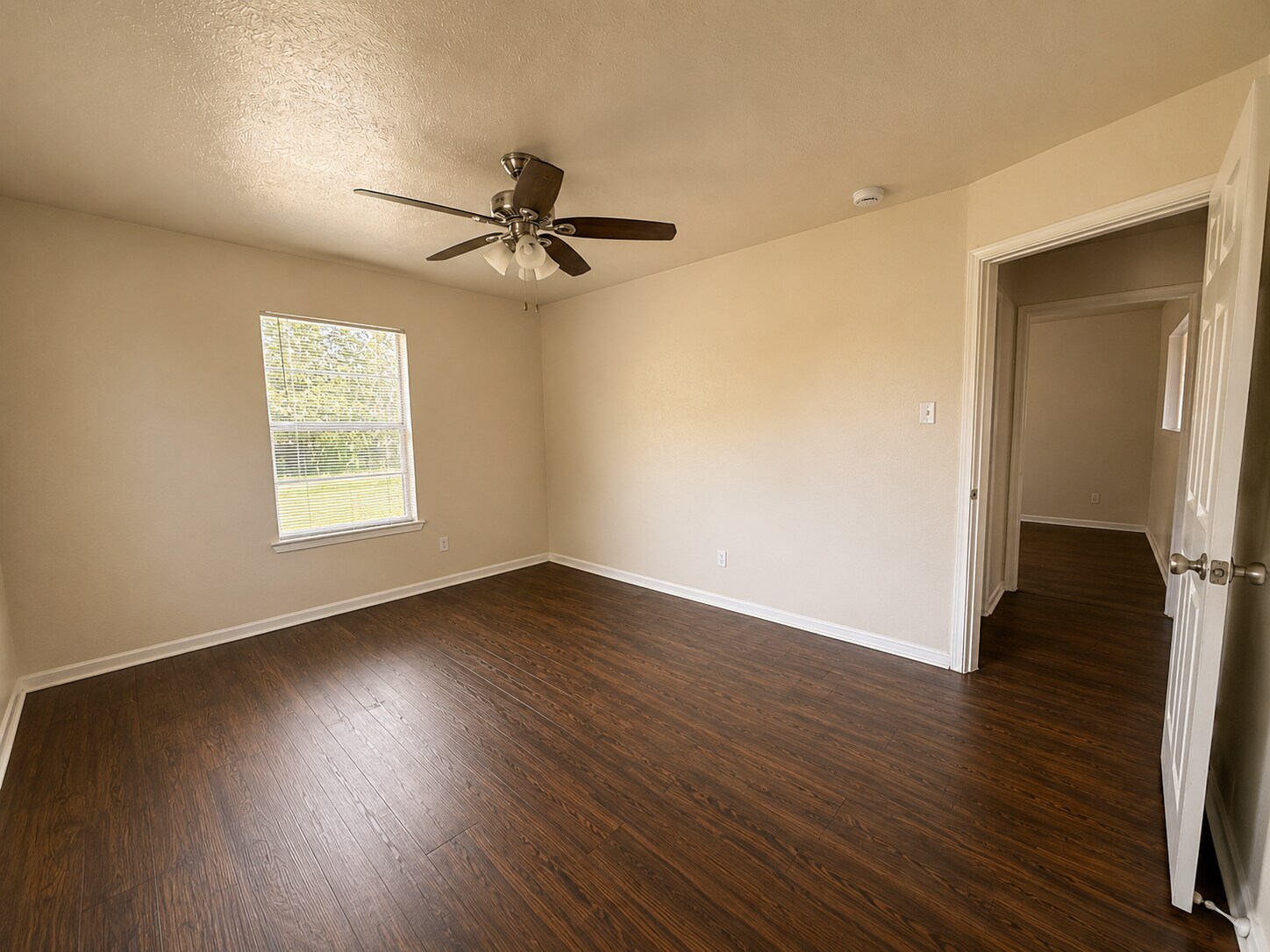 Building Photo - 3525 Country Club Rd