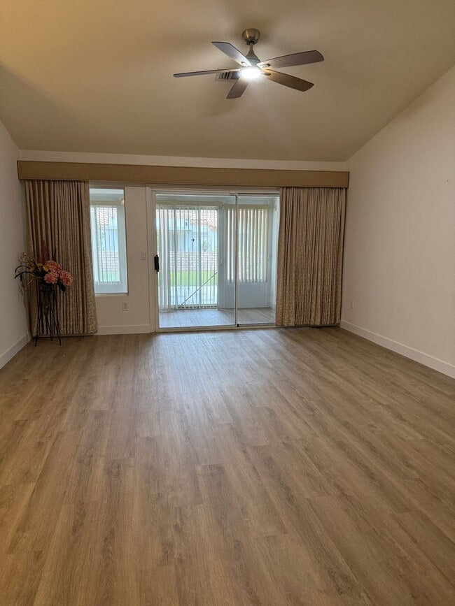 Building Photo - 9528 Yucca Blossom Dr