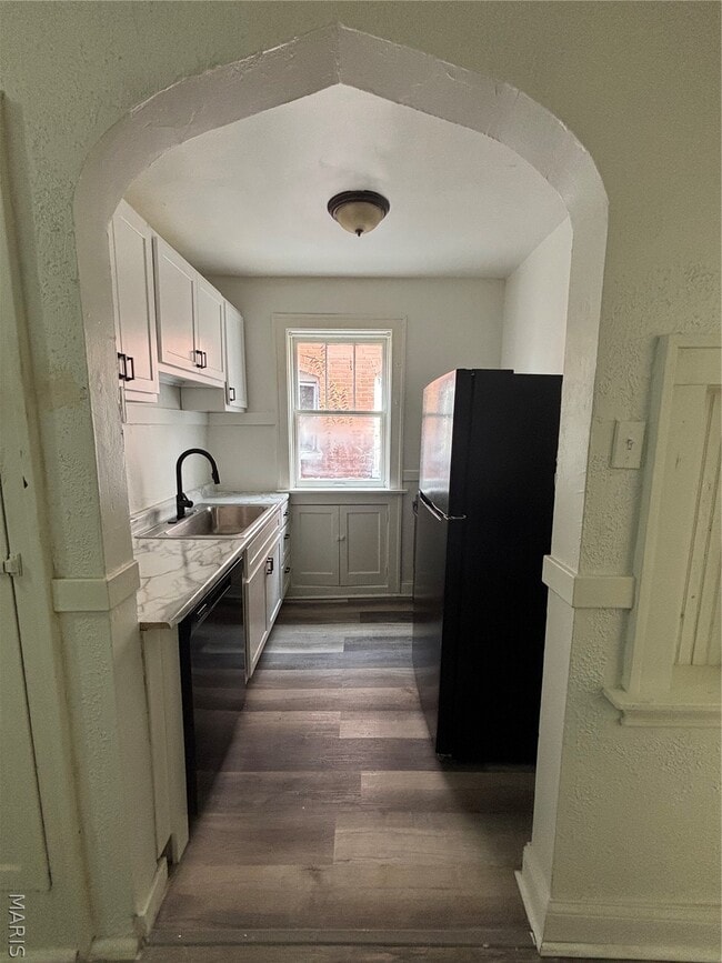 Building Photo - 6037 W Florissant Ave