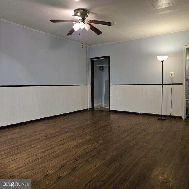 Primary Photo - 614 N Cannon Ave