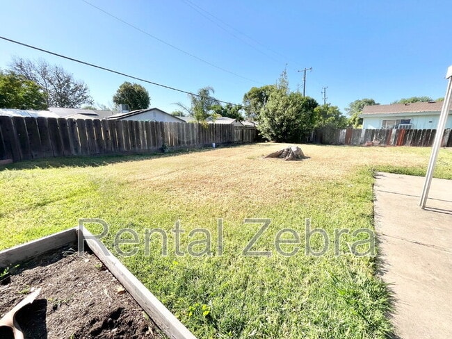 Primary Photo - 2747 Branco Ave