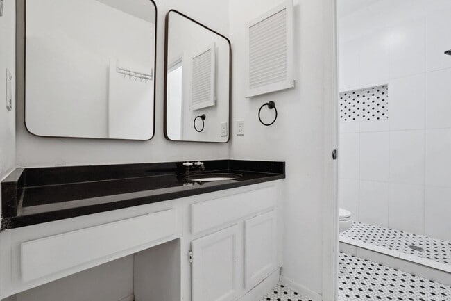 Building Photo - 6501 Brush Country Rd