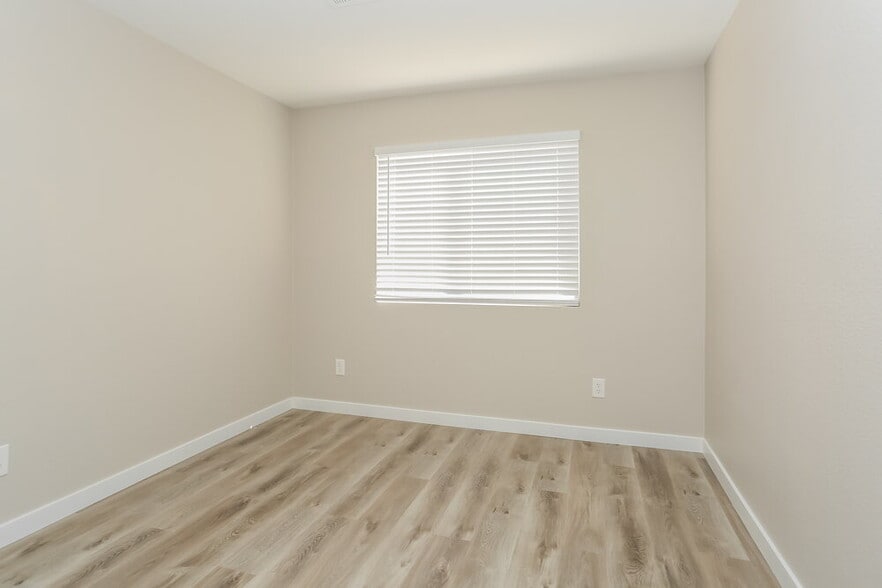 Building Photo - 2801 Lava Rock Ave